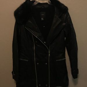 FAUX LEATHER WINTER COAT W/ PARKA!! 🖤